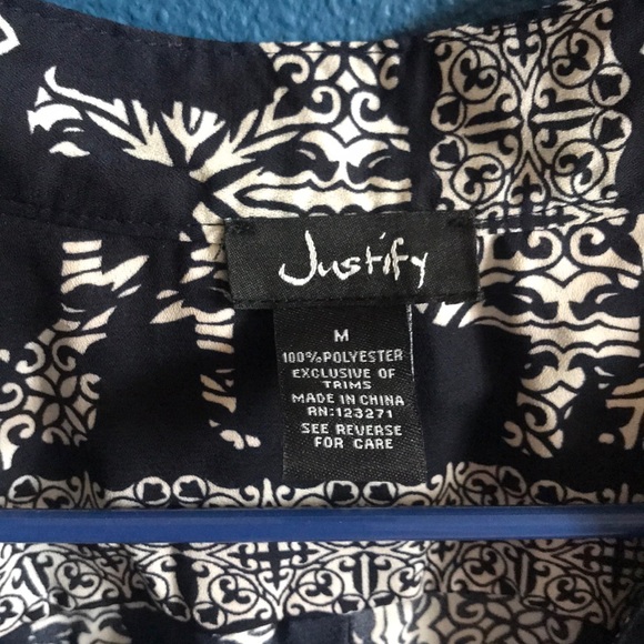 Patterned Tunic Top - Picture 3 of 4